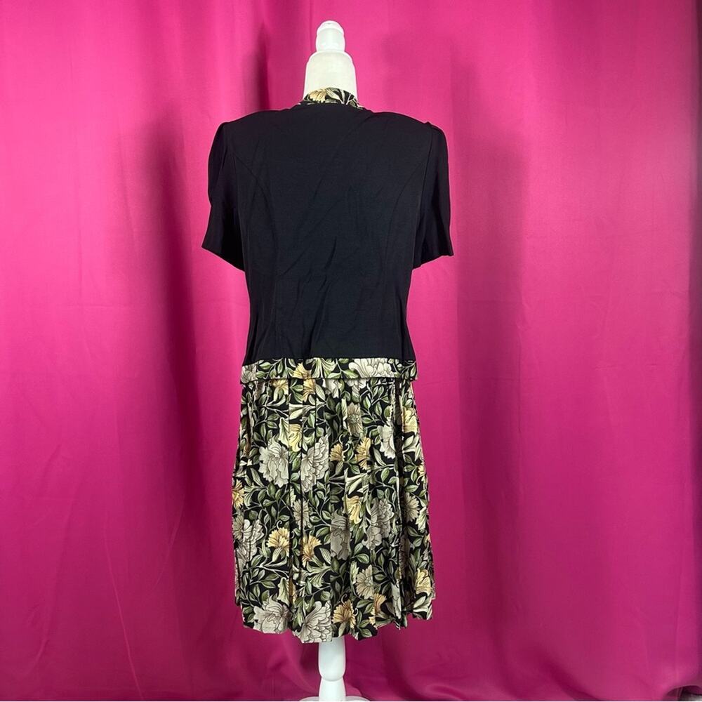 Vintage 90s‎ Mattew and David floral 2 piece skirt suit, size 14p - Picture 2 of 8